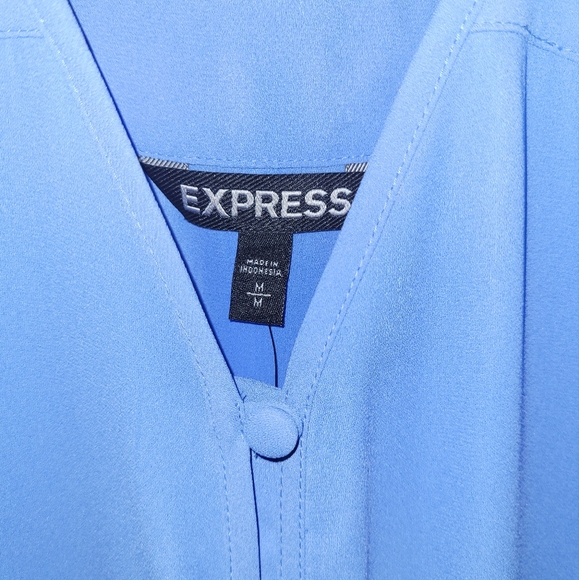 NEW Express Medium Pale Blue Button-up Blouse w/ Off-the-Shoulder Drape Sleeves - Picture 4 of 11